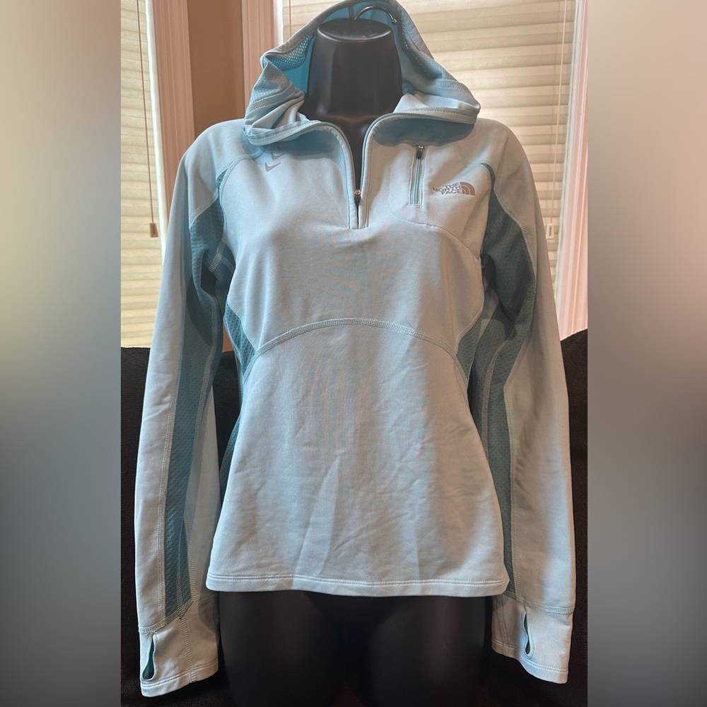 The North Face light blue zippered fitted long sleeve hoodie